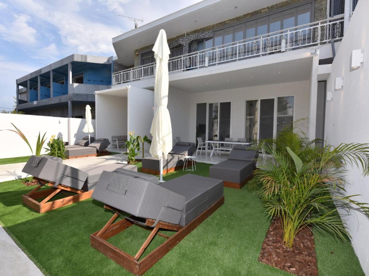 4 Elements Seaside Luxury Suites By Rentalspro Services Nea Moudania Halkidiki Exterior foto