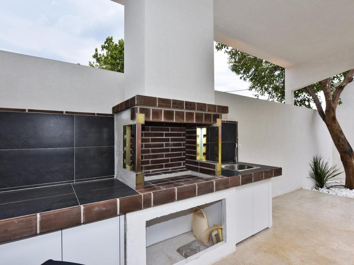 4 Elements Seaside Luxury Suites By Rentalspro Services Nea Moudania Halkidiki Exterior foto